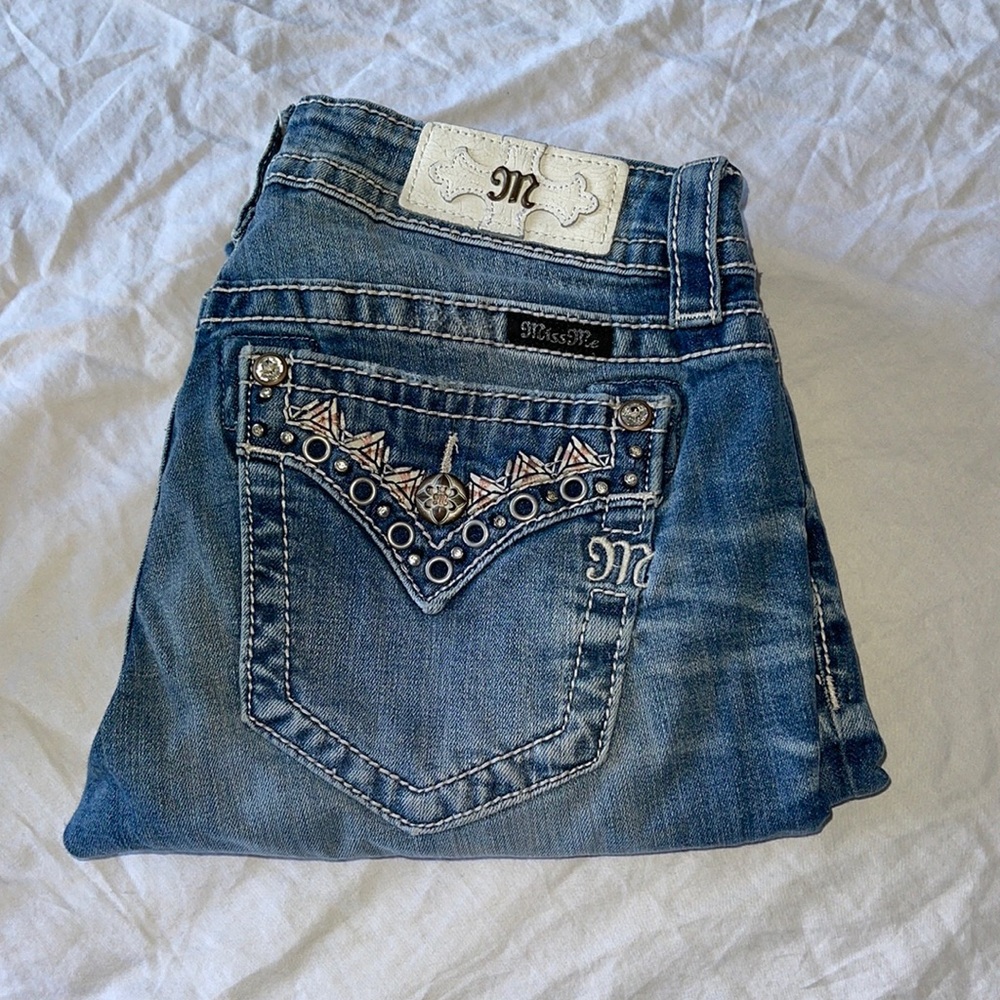 Miss Me Signature Cuffed Capri